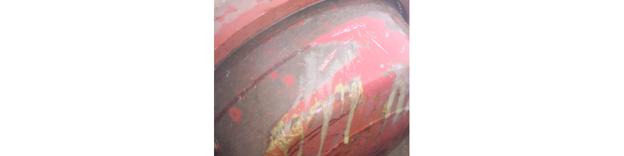 Décaper ciment, laitances traces blanches